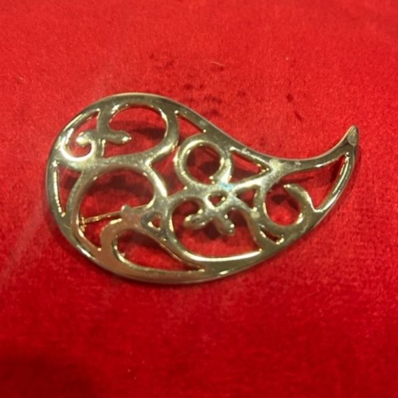 VTG GIVENCHY Gold Paisley Teardrop Open BROOCH - Picture 6 of 9